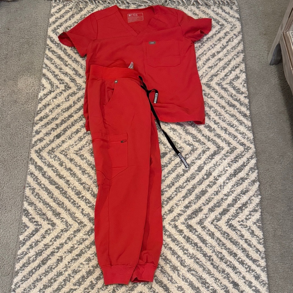 Women’s Red Figs Scrub Set Sz Small